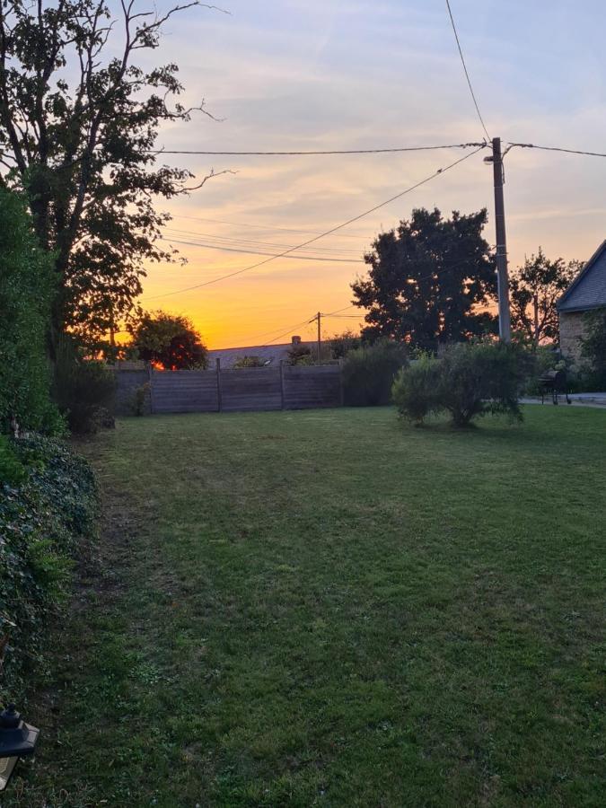 Gite Avalon - Closeries Du Golfe Theix Bagian luar foto